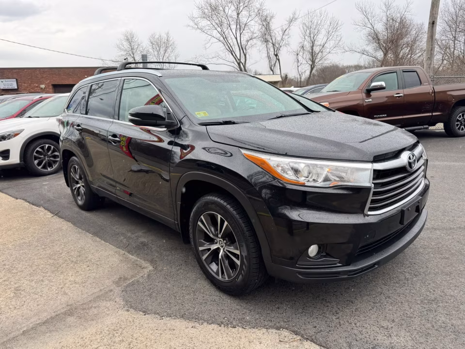 2016 Toyota Highlander XLE - Photo 4