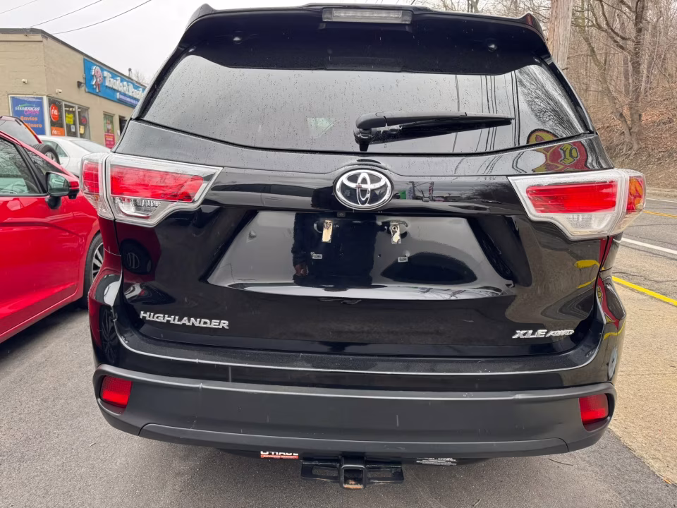 2016 Toyota Highlander XLE - Photo 6