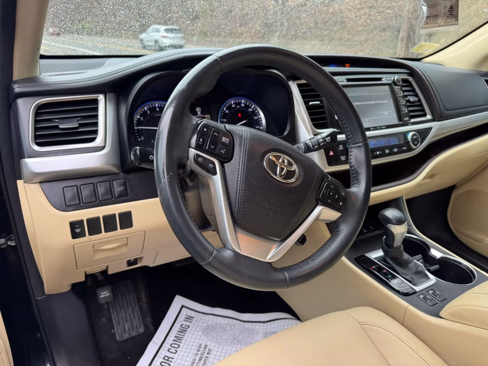 2016 Toyota Highlander XLE - Photo 9
