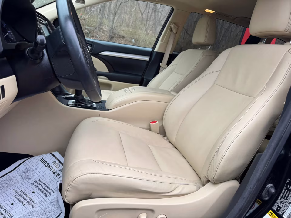 2016 Toyota Highlander XLE - Photo 10